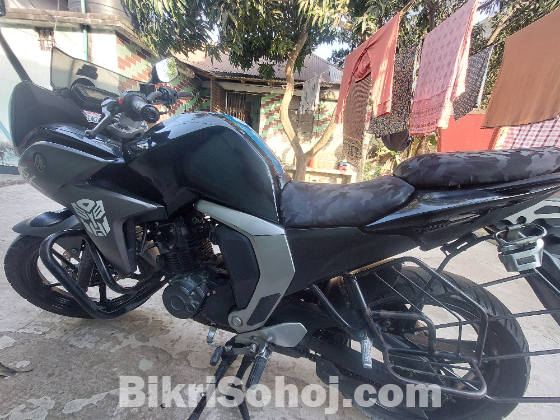 Yamaha Fazer v2